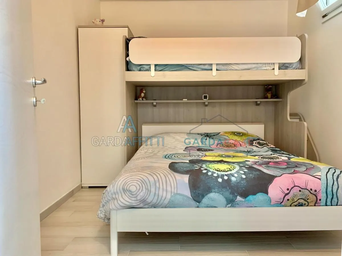 Cristallo Apartment - Accesso Gratuito A Parco Acquatico Desenzano del Garda