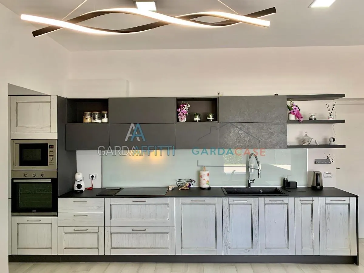 Cristallo Apartment - Accesso Gratuito A Parco Acquatico Desenzano del Garda