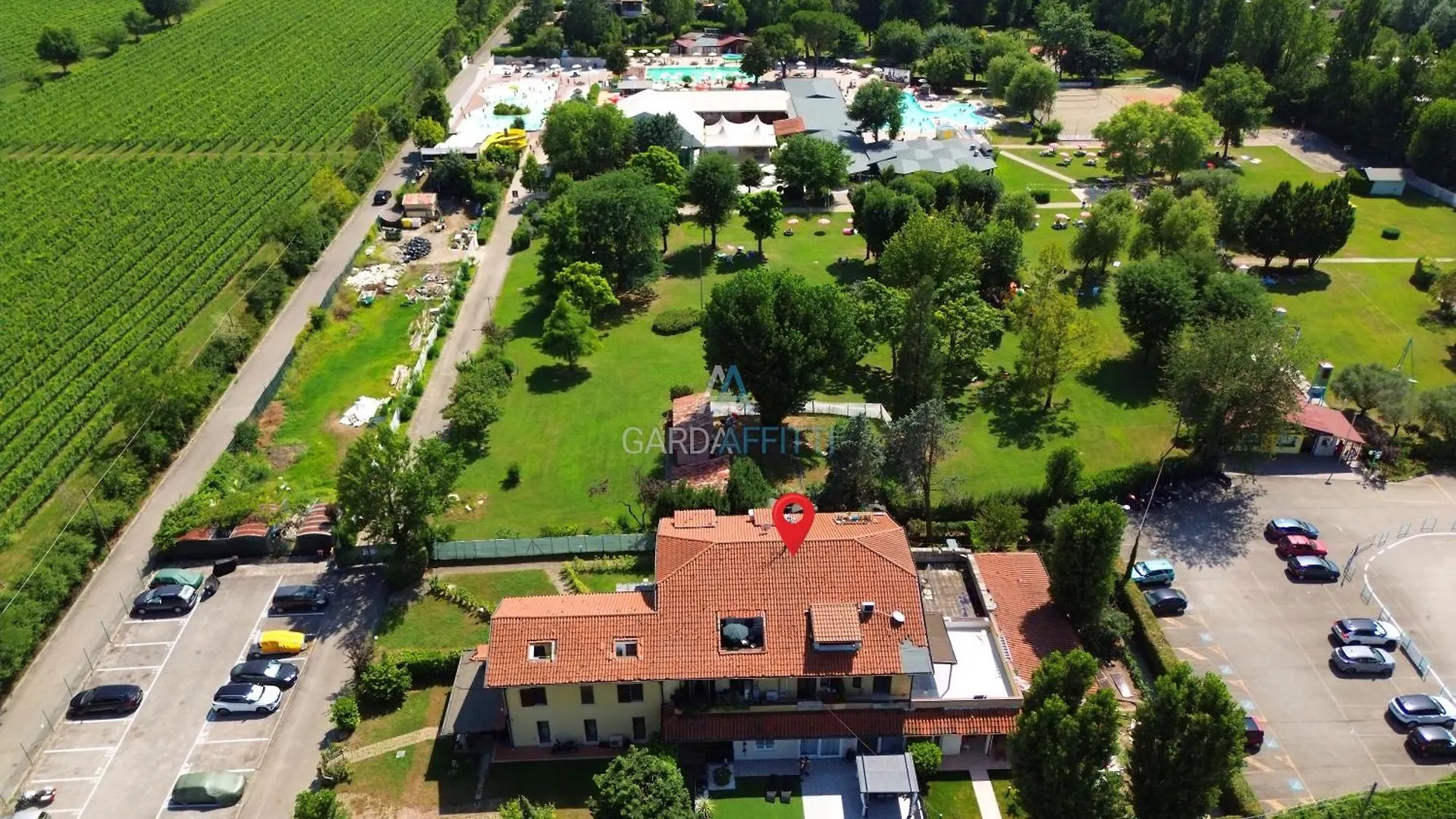 Cristallo Apartment - Accesso Gratuito A Parco Acquatico Desenzano del Garda Italy