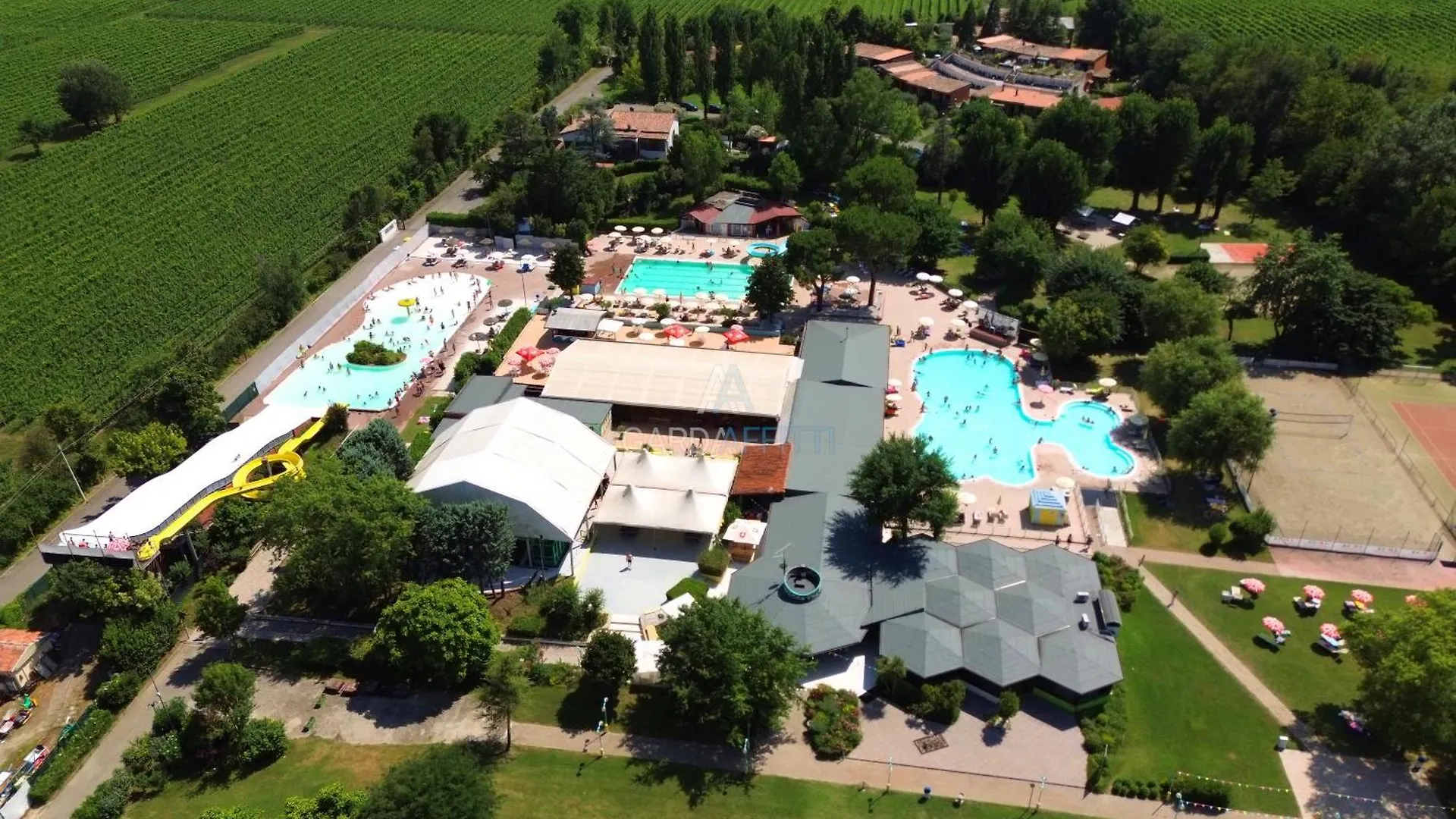 Cristallo Apartment - Accesso Gratuito A Parco Acquatico Desenzano del Garda